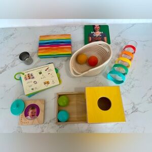 Lovevery | The Inspector Play Kit
Months 7-8